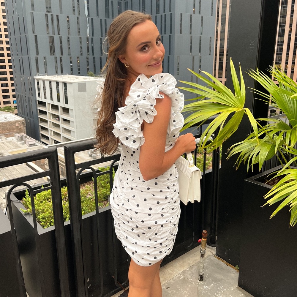 Black & White polka dot puff sleeve dress.